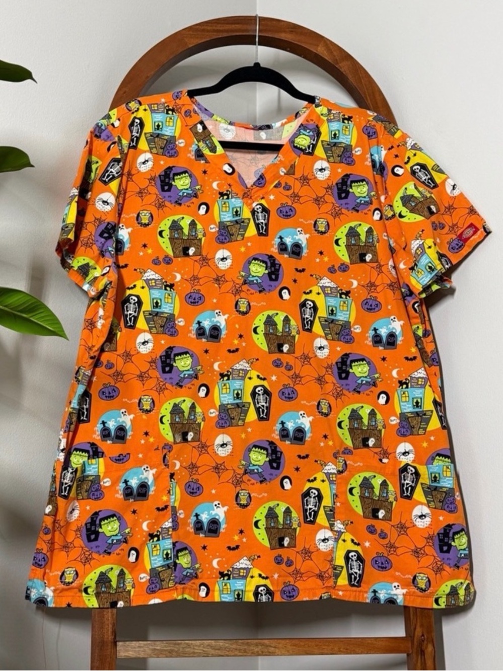 Dickies XXL Orange Halloween Short Sleeve Scrub Top